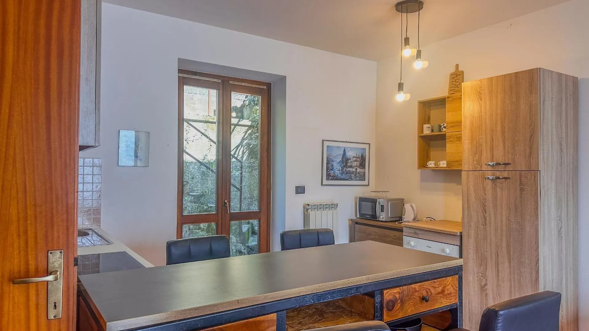 Apartment Appartamento A Due Passi Dal Lago Con Box Dorio